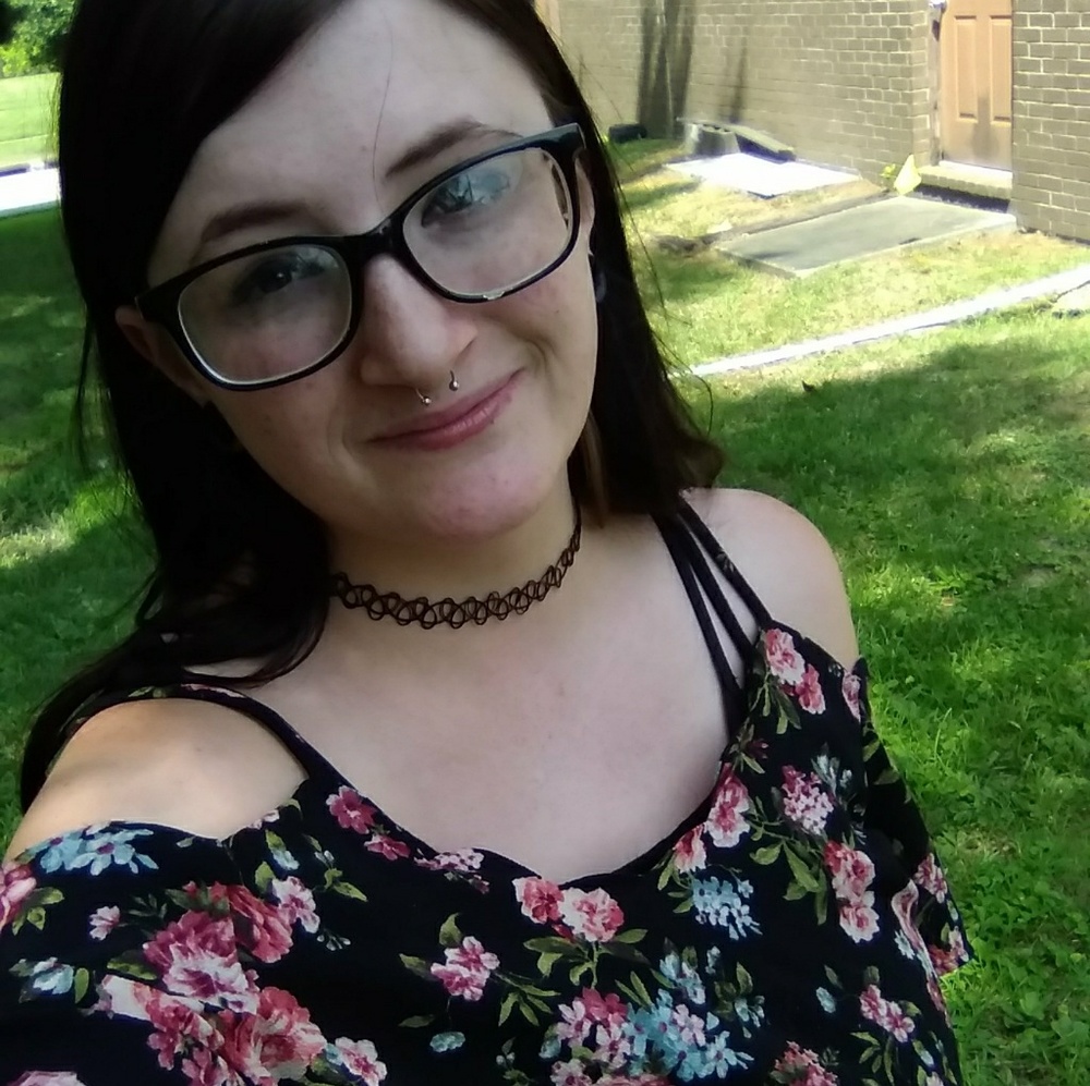 Meet your Posher, Holly